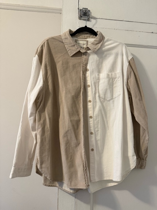 American Eagle Outfitters Tops - American Eagle Two-Tone Corduroy Button-Up Shirt in Beige and White